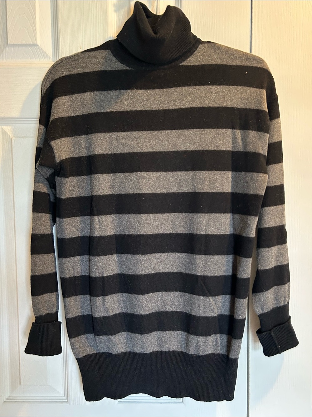 GAP cotton/cashmere blend Black and Gray Striped Turtleneck Sweater - size med